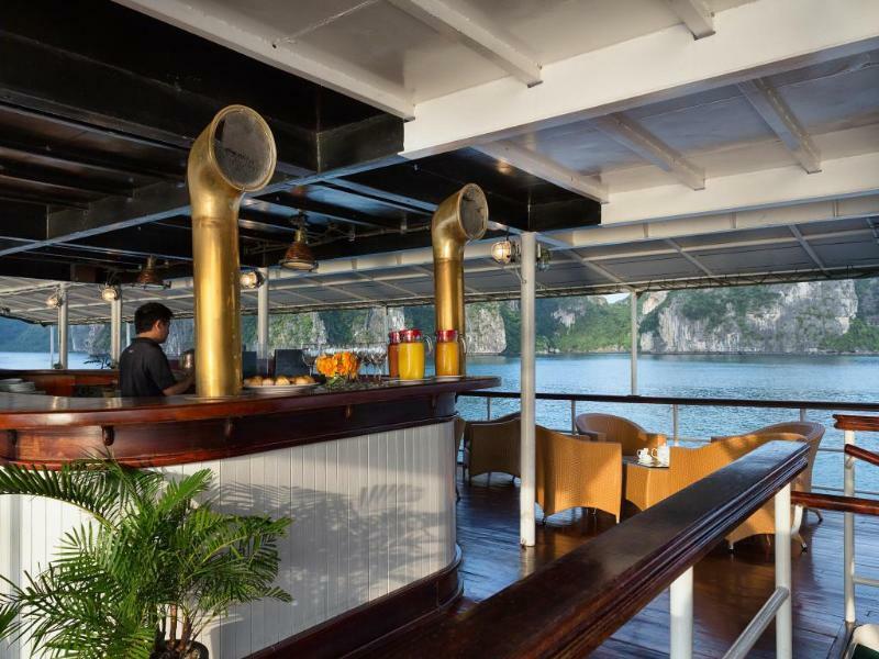 Emeraude Classic Cruises Hotel Ha Long Bagian luar foto