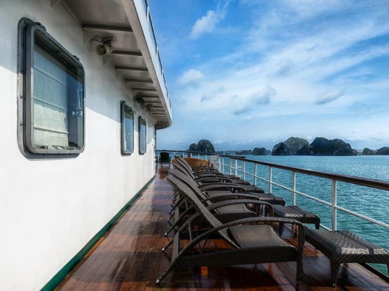Emeraude Classic Cruises Hotel Ha Long Bagian luar foto